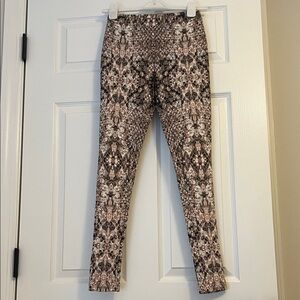 Bar III Women's Patterned Leggings - Brown and Cream